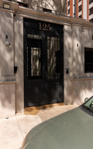 Apartamento à venda com 147m², 3 quartos e 3 vagas Apartamento à venda com 147m², 3 quartos e 3 vagasFachada