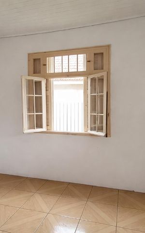 Casa para alugar com 90m², 3 quartos e 3 vagas Casa para alugar com 90m², 3 quartos e 3 vagasSala