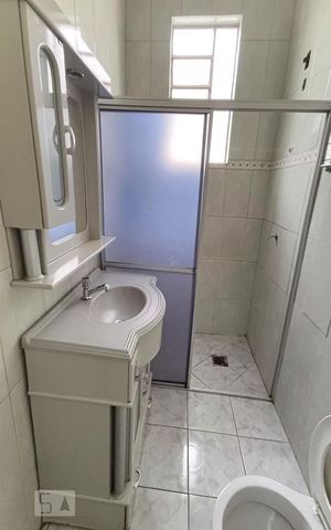 Casa para alugar com 90m², 3 quartos e 3 vagas Casa para alugar com 90m², 3 quartos e 3 vagasBanheiro