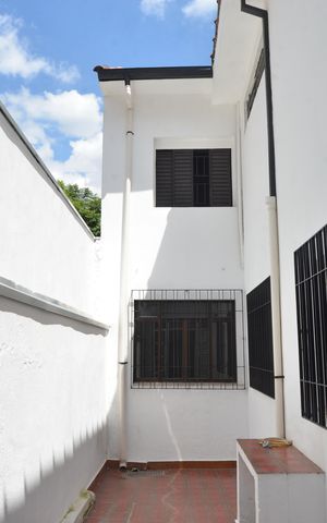 Casa à venda com 240m², 3 quartos e sem vagaQuintal
