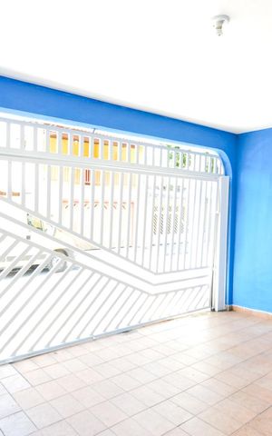 Casa à venda com 176m², 2 quartos e 2 vagasGaragem