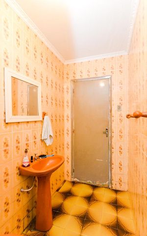 Casa à venda com 176m², 2 quartos e 2 vagasBanheiro Social 2