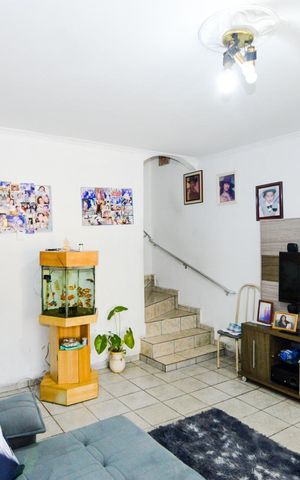 Casa à venda com 176m², 2 quartos e 2 vagasSala