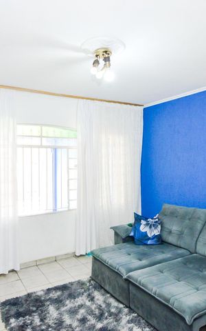 Casa à venda com 176m², 2 quartos e 2 vagasSala