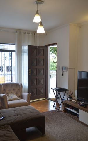 Casa para alugar com 190m², 3 quartos e 2 vagasSala