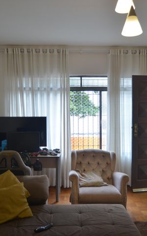 Casa para alugar com 190m², 3 quartos e 2 vagasSala