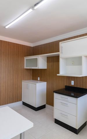 Casa à venda com 185m², 3 quartos e 4 vagas Casa à venda com 185m², 3 quartos e 4 vagasCozinha