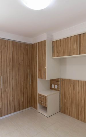 Casa à venda com 185m², 3 quartos e 4 vagas Casa à venda com 185m², 3 quartos e 4 vagasSuíte