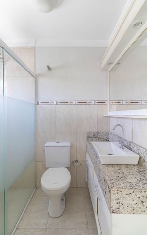 Casa à venda com 185m², 3 quartos e 4 vagas Casa à venda com 185m², 3 quartos e 4 vagasBanheiro Suíte