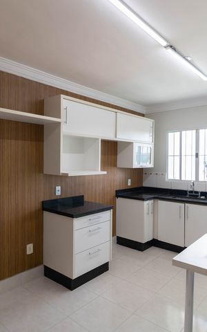 Casa à venda com 185m², 3 quartos e 4 vagas Casa à venda com 185m², 3 quartos e 4 vagasCozinha