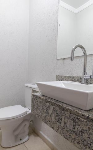 Casa à venda com 185m², 3 quartos e 4 vagas Casa à venda com 185m², 3 quartos e 4 vagasLavabo