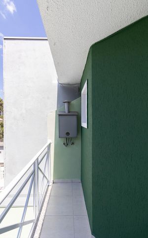 Casa à venda com 185m², 3 quartos e 4 vagas Casa à venda com 185m², 3 quartos e 4 vagasSacada Suíte