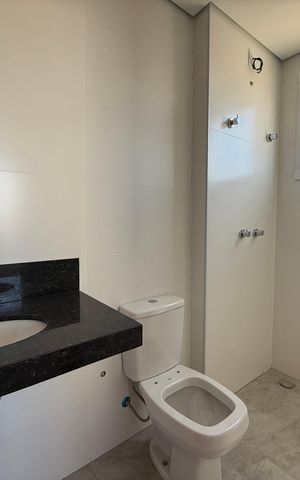 Apartamento à venda com 128m², 2 quartos e 2 vagas Apartamento à venda com 128m², 2 quartos e 2 vagasBanheiro