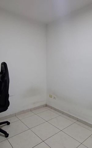 Casa de condomínio à venda com 80m², 3 quartos e 2 vagas Casa de condomínio à venda com 80m², 3 quartos e 2 vagasQuarto