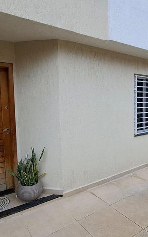 Casa de condomínio à venda com 80m², 3 quartos e 2 vagas Casa de condomínio à venda com 80m², 3 quartos e 2 vagasÁrea externa