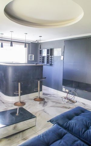 Apartamento à venda com 177m², 2 quartos e 2 vagasBoate Superior