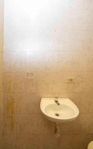 Casa para alugar com 300m², 4 quartos e 4 vagasBanheiro de serviço