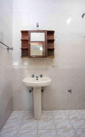 Casa para alugar com 300m², 4 quartos e 4 vagasBanheiro da Suíte
