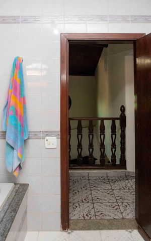 Casa para alugar com 300m², 4 quartos e 4 vagasBanheiro Social