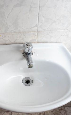 Casa para alugar com 300m², 4 quartos e 4 vagasBanheiro de serviço