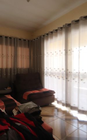 Casa à venda com 125m², 4 quartos e 2 vagasSala