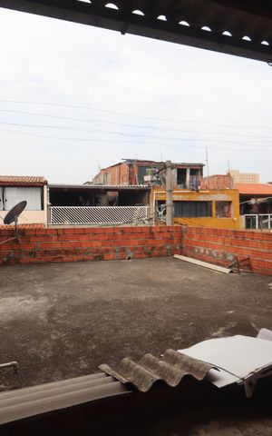 Casa à venda com 125m², 4 quartos e 2 vagasDepósito