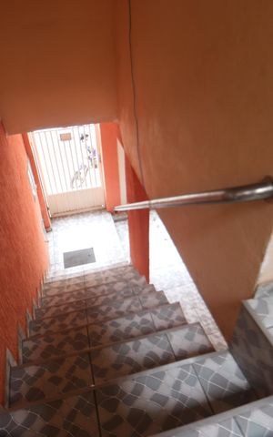 Casa à venda com 125m², 4 quartos e 2 vagasEscada