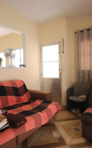 Casa à venda com 125m², 4 quartos e 2 vagasSala