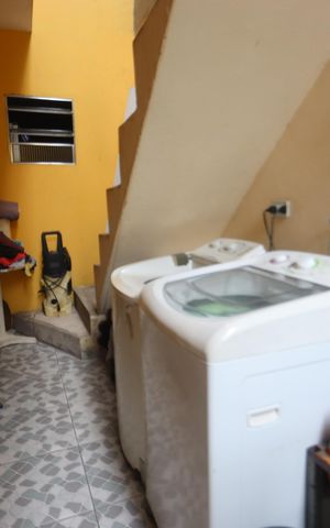 Casa à venda com 125m², 4 quartos e 2 vagasÁrea de Serviço