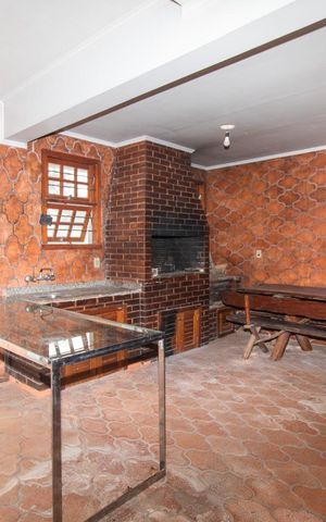 Casa para alugar com 333m², 4 quartos e 6 vagas Casa para alugar com 333m², 4 quartos e 6 vagasChurrasqueira