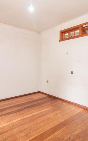 Casa para alugar com 333m², 4 quartos e 6 vagas Casa para alugar com 333m², 4 quartos e 6 vagasQuarto 1