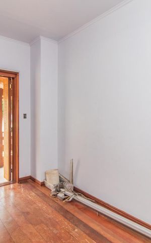 Casa para alugar com 333m², 4 quartos e 6 vagas Casa para alugar com 333m², 4 quartos e 6 vagasQuarto 2