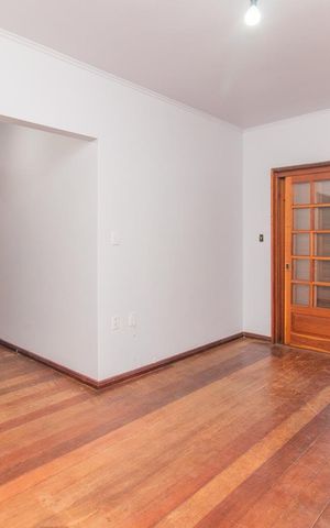 Casa para alugar com 333m², 4 quartos e 6 vagas Casa para alugar com 333m², 4 quartos e 6 vagasQuarto 2