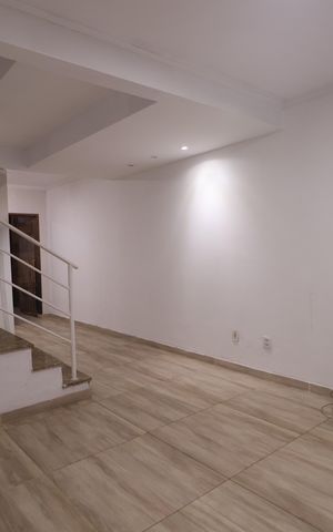 Casa à venda com 105m², 2 quartos e 1 vagaSala