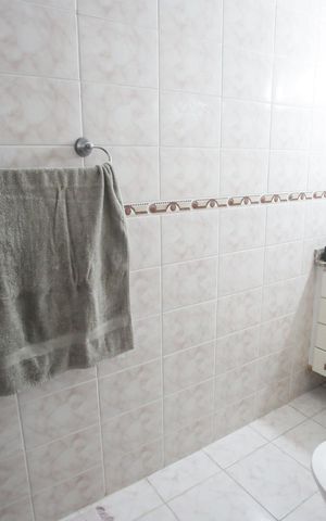 Casa à venda com 127m², 3 quartos e 2 vagasBanheiro da Suíte
