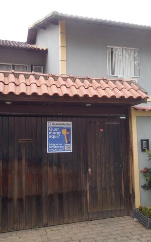 Casa à venda com 127m², 3 quartos e 2 vagasFachada