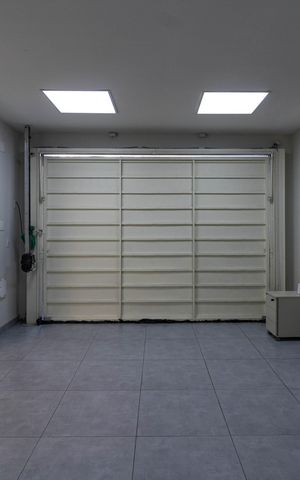 Casa à venda com 185m², 3 quartos e 2 vagas Casa à venda com 185m², 3 quartos e 2 vagasGaragem