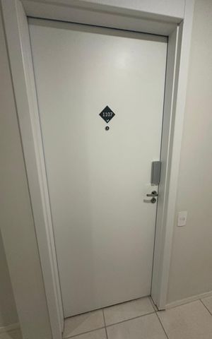 Apartamento à venda com 39m², 2 quartos e sem vaga Apartamento à venda com 39m², 2 quartos e sem vagaPòrta de entrada