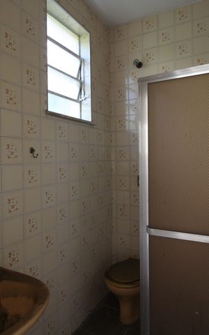 Casa à venda com 480m², 3 quartos e 3 vagasBanheiro de Serviço