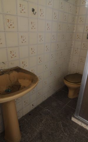 Casa à venda com 480m², 3 quartos e 3 vagasBanheiro de Serviço