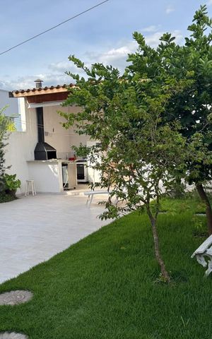 Casa de condomínio à venda com 140m², 3 quartos e 2 vagas