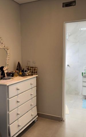 Casa de condomínio à venda com 140m², 3 quartos e 2 vagas