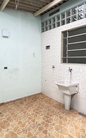 Casa para alugar com 150m², 2 quartos e sem vaga