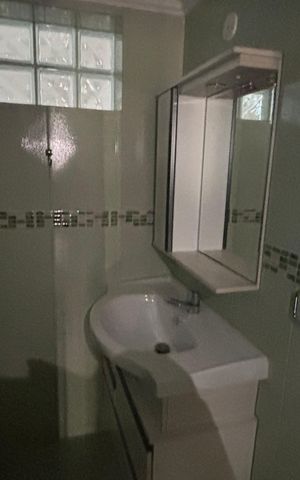 Casa para alugar com 150m², 2 quartos e sem vaga