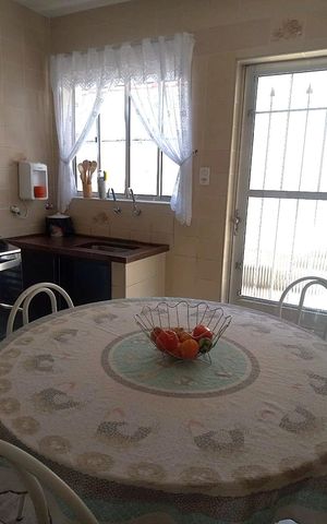 Casa à venda com 100m², 2 quartos e 2 vagasCozinha
