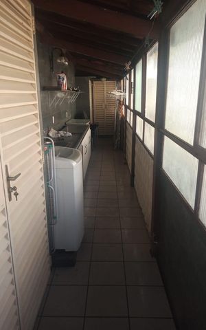 Apartamento à venda com 180m², 3 quartos e 2 vagas Apartamento à venda com 180m², 3 quartos e 2 vagasÁrea de serviço