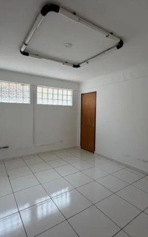 Casa para alugar com 476m², 9 quartos e 9 vagas Casa para alugar com 476m², 9 quartos e 9 vagasQuarto