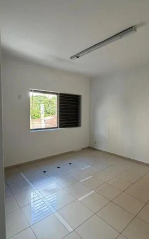 Casa para alugar com 476m², 9 quartos e 9 vagas Casa para alugar com 476m², 9 quartos e 9 vagasQuarto