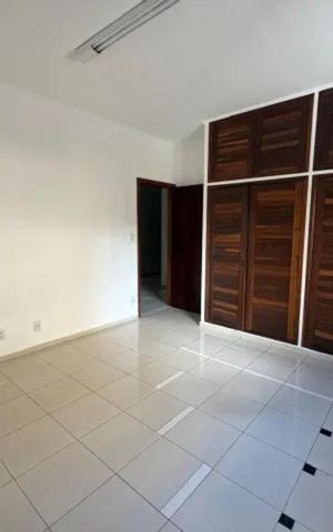 Casa para alugar com 476m², 9 quartos e 9 vagas Casa para alugar com 476m², 9 quartos e 9 vagasQuarto