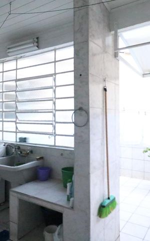 Casa à venda com 297m², 2 quartos e 1 vaga Casa à venda com 297m², 2 quartos e 1 vagaÁrea de Serviço